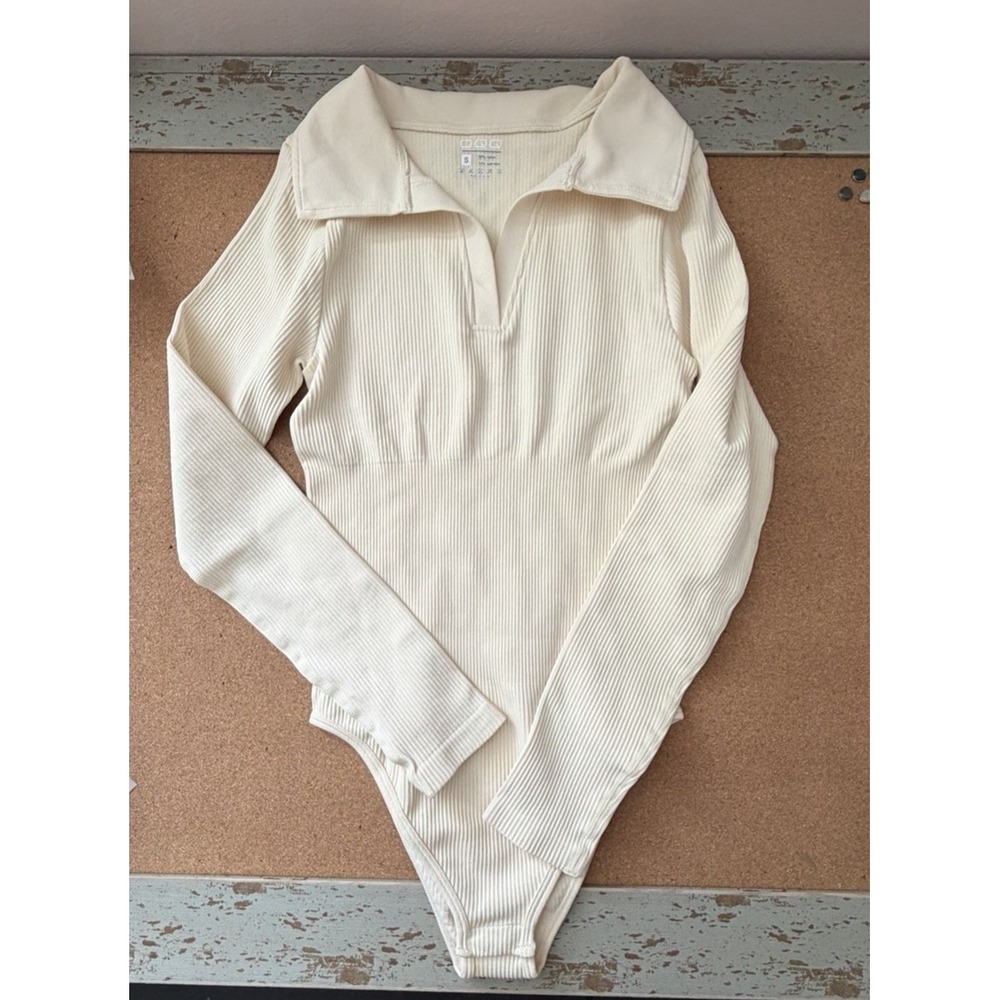 OQQ Ribbed‎ Long Sleeve Collared Bodysuit Cream NWOT Size S